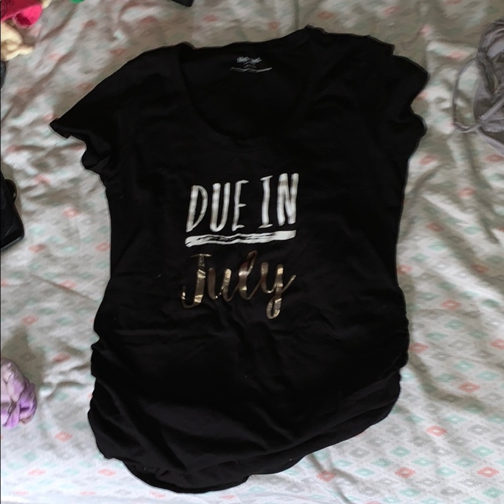 Due in July maternity shirt size small
